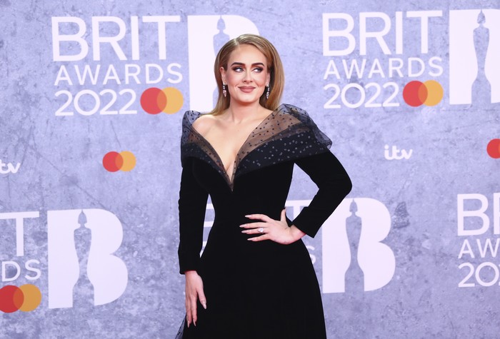 Adele di Brit Awards 2022 LONDON, ENGLAND - FEBRUARY 08: (EDITORIAL USE ONLY) Adele attends The BRIT Awards 2022 at The O2 Arena on February 08, 2022 in London, England. (Photo by Gareth Cattermole/Getty Images)