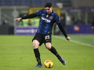 Bastoni Cedera Engkel, Bisa Saja Absen Lawan Liverpool
