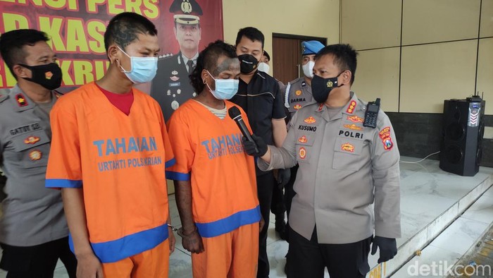anak punk penganiaya bonek