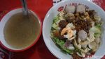 Foto: Bakmi Loncat Singkawang, Langganan Dian Sastro sampai Moeldoko