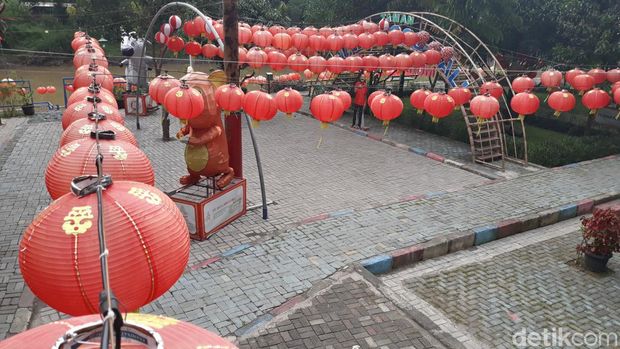 Bazar dan arena lampion di kompleks kediaman mantan Wali Kota Solo FX Hadi Rudyatmo ditutup untuk sementara waktu, Rabu (9/2/2022).