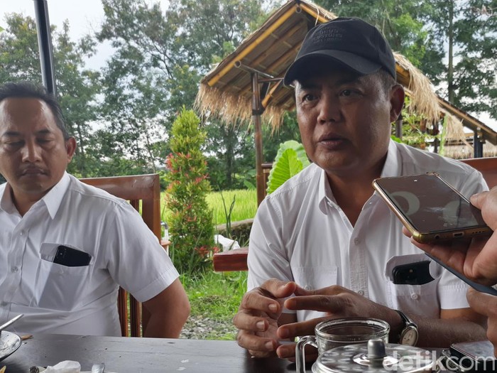 Bupati Karanganyar, Juliyatmono, Rabu (9/2/2022).