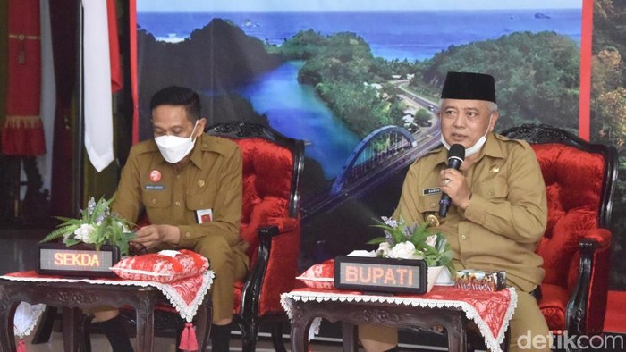 bupati malang sanusi