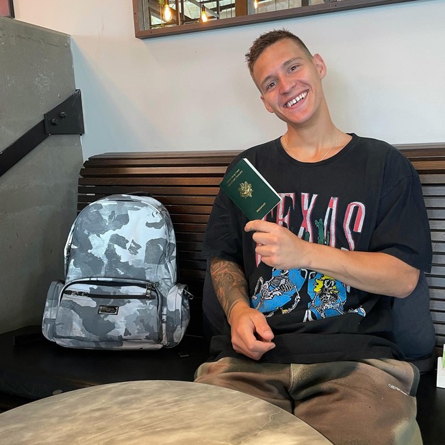 Fabio Quartararo sendiri dikenal sebagai salah satu jagoan dalam MotoGP. Pria 22 tahun asal Perancis tersebut adalah pebalap muda yang berprestasi. Quartararo adalah pemenang MotoGP World Championship 2021. Foto: Instagram @fabioquartararo20