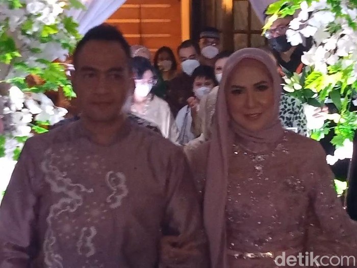Ferry Irawan dan Venna Melinda.