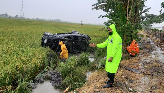 kecelakaan di tol ngawi