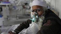 Melansir AP, Organisasi Kesehatan Dunia (WHO) mengatakan Afghanistan mengalami peningkatan jumlah kasus COVID-19 yang dilaporkan mencapai 67%.
