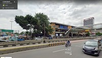 Meski salah satu korban tewas telah teridentifikasi atas nama Novandi, namun polisi belum mengetahui siapa pengemudi mobil tersebut. Polisi akan mencari tahu lewat rekaman CCTV di lokasi. Selain itu, Polda Metro Jaya juga akan menggunakan teknologi e-TLE untuk mengetahui lebih lanjut terkait siapa pengemudi mobil tersebut. Foto: Tangkapan Layar GoogleMaps.