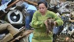 Momen Evakuasi Korban Longsor yang Tewaskan Belasan Orang di Kolombia