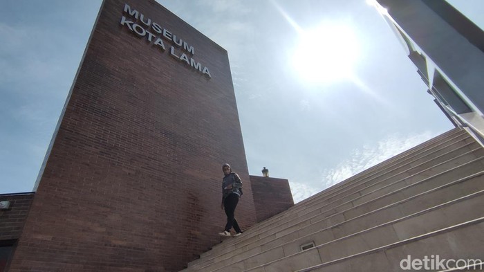 Museum Kota Lama Semarang yang mengandalkanteknologi visual untuk melihat Semarang di masa lalu.