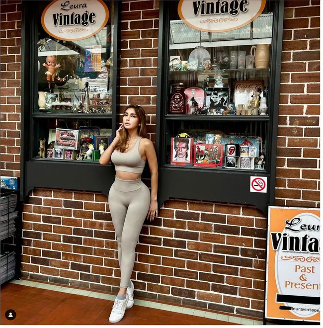 Tasdiqlangan transseksual fotosuratlar va sharhlar Tasdiqlangan transseksual fotosuratlar va sharhlar