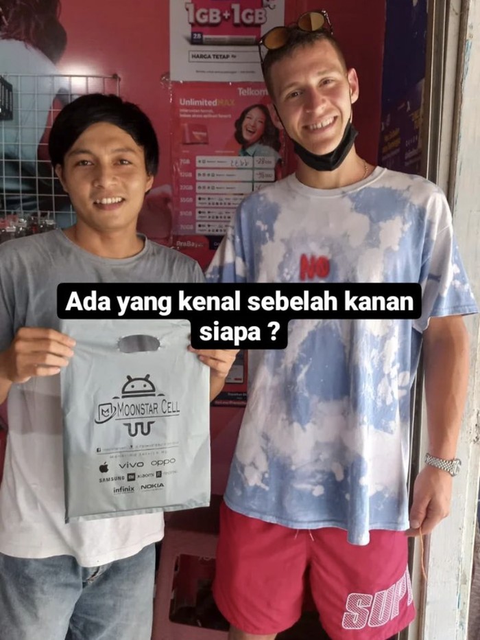 Pebalap MotoGP beli kartu perdana di Mandalika