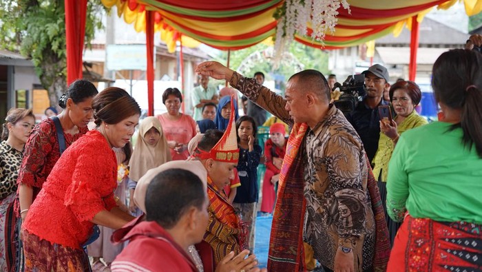 Pesta Pernikahan Adat Batak Dianggap Memiliki Biaya Mahal. Begini Cara Mereka Menjamu Tamu