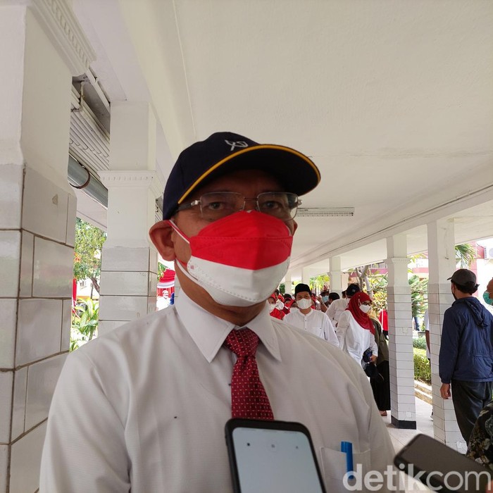 Rektor Unair Prof Nasih Beri Keterangan Kehalalan Vaksin Merah Putih