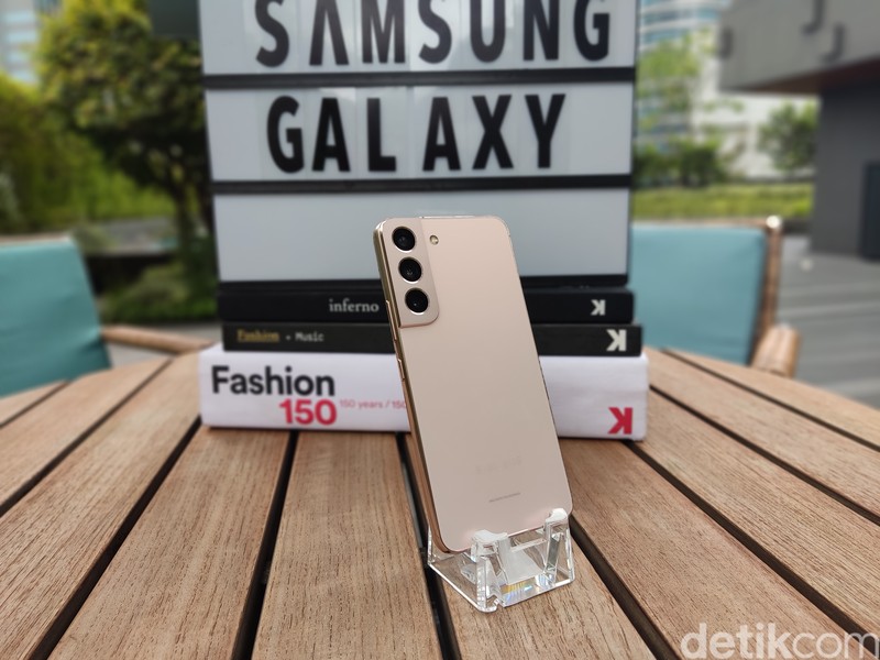 Samsung Galaxy S22 dan S22+