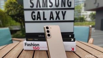 12. Diikuti dengan Samsung Galaxy S22 yang pertama kali diluncurkan pada awal tahun 2022. Foto: Virgina Maulita Putri/detikINET