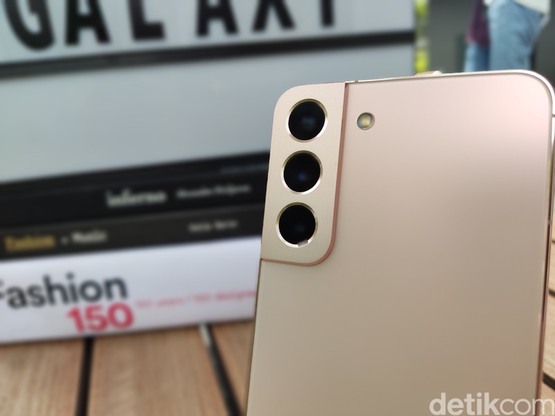 Samsung Galaxy S22 dan S22+