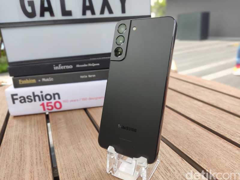 Samsung Galaxy S22 dan S22+