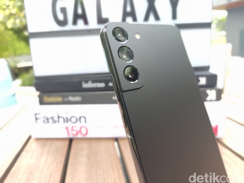 Samsung Galaxy S22 dan S22+