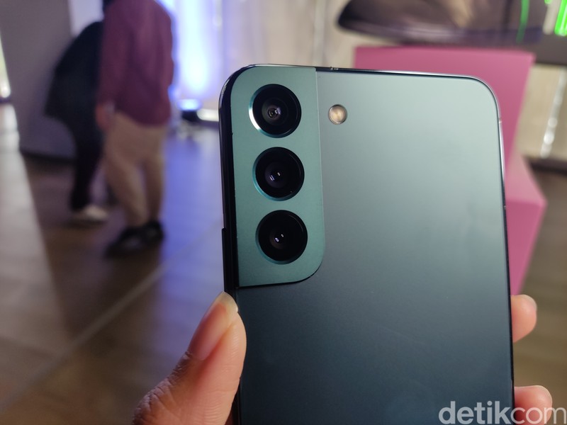 Samsung Galaxy S22 dan S22+