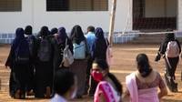 Otoritas di India selatan memerintahkan sekolah-sekolah ditutup ketika aksi-aksi protes meningkat atas larangan hijab, yang telah membuat marah para siswa dan mahasiswa Muslim. (AP Photo)