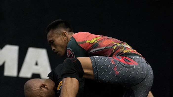 Petarung Indonesia di ONE Championship Sunoto