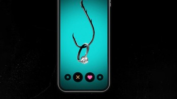 Shimon Hayut alias Simon Leviev populer di dokumenter Netflix Tinder Swindler. Film ini tayang 2 Februari 2022. Foto: Dok. Netflix