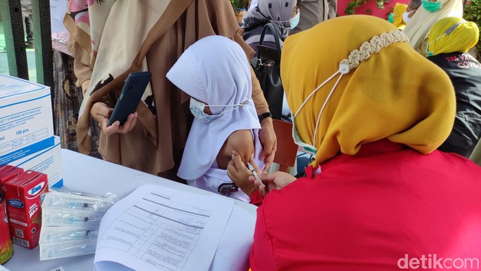 Vaksinasi Anak di Cianjur