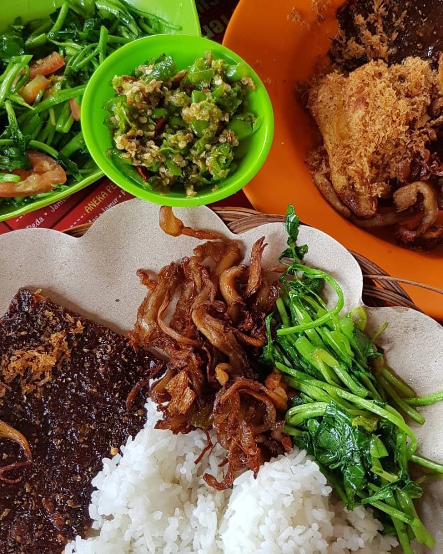 5 Warung Sunda di Bandung Ini Punya Sambal Cikur hingga Sambal Goang Sedap