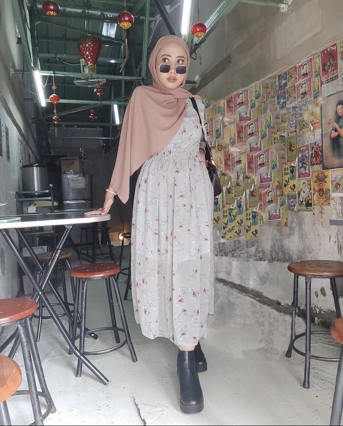 Aya Canina, Eks Vokalis Amigdala yang Hobi Baca Buku Sambil Ngemil Roti