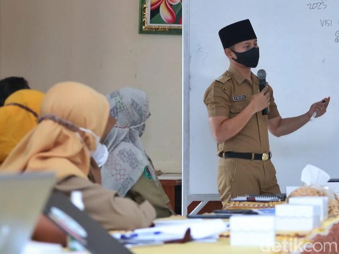 Bupati Mochamad Nur Arifin mengatakan, dengan safari OPD tersebut digelar secara bertahap di masing-masing dinas yang ada di Trenggalek. Di setiap instansi tersebut pihaknya membedah sejumlah program yang akan dimasukkan Rencana Kerja Pemerintah Daerah (RKPD) pada tahun anggaran 2023.