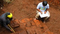 Situs tersebut diduga adalah sebuah candi peninggalan kerajaan Medang pada tahun 929 Masehi di era pemerintahan Mpu Sindok.