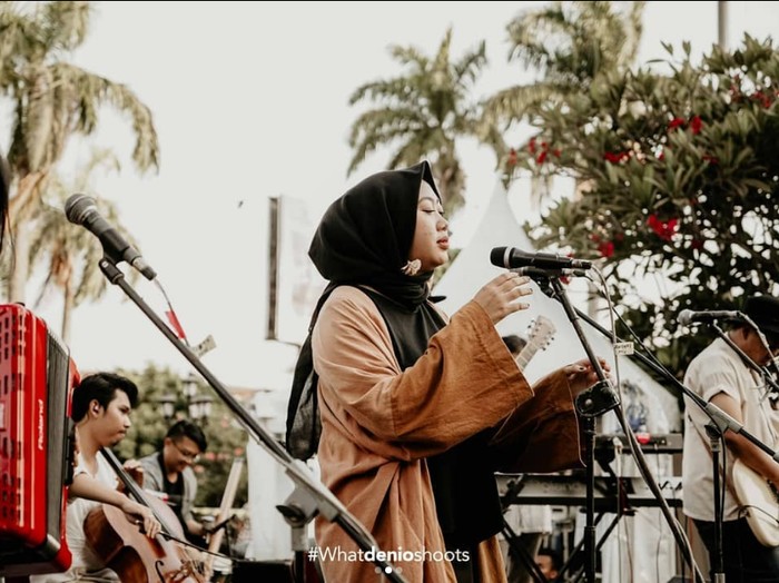 Foto mantan vokalis Amigdala, Aya Canina yang mengalami kekerasan dalam pacaran. Foto mantan vokalis Amigdala, Aya Canina yang mengalami kekerasan dalam pacaran.