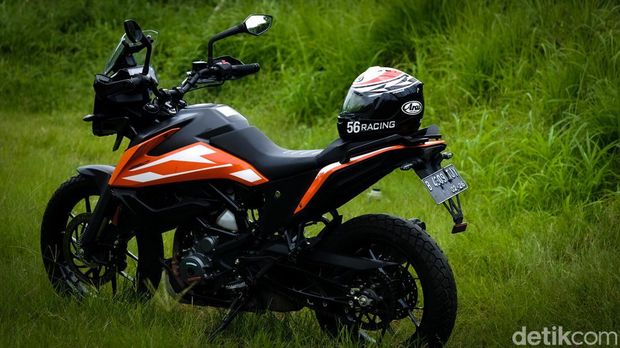 Gahar! Ini Wujud KTM 250 Adventure Rakitan Gresik Pabrikan motor asal Austria, KTM, merilis KTM 250 Adventure November 2021 silam. Motor tersebut merupakan rakitan Gresik, Jawa Timur. Penasaran?