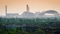 Pripyat menjadi tempat bagi para pekerja pembangkit listrik tenaga nuklir. Tapi, ledakan pada tahun 1986 membuat penduduknya pergi. (Adobe Stock/CNN)