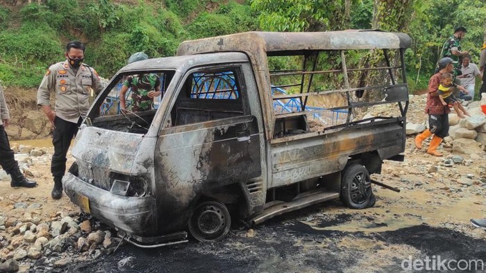 Mobil Terbakar Pacitan