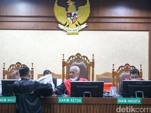 3 Terdakwa Kasus Lahan Munjul Dituntut 5 hingga 7 Tahun Bui