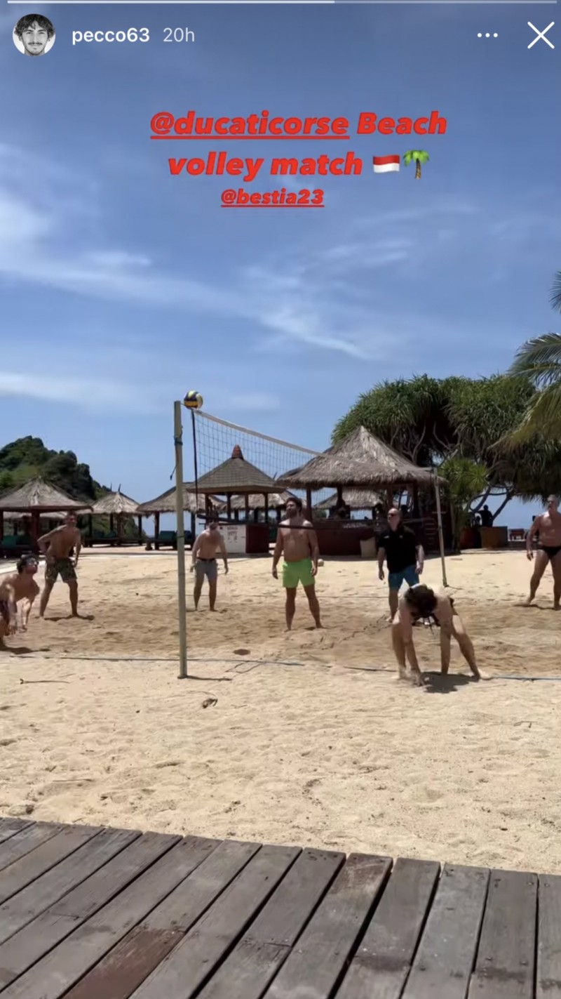 Rutinitas para pembalap MotoGP menjalani tes pramusim di Sirkuit Mandalika, Nusa Tenggara Barat.