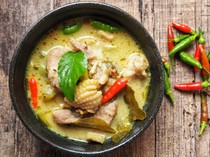 3 Resep Ayam Khas Thailand yang Berbumbu Rempah Segar