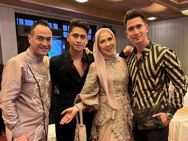7 Potret Lamaran Venna Melinda dan Ferry Irawan, Pesan Anak Bikin Haru