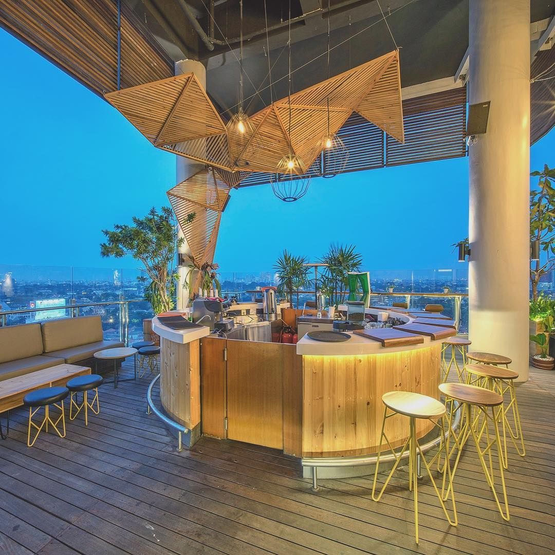 5 Kafe Rooftop dengan Suasana Romantis, Cocok untuk Rayakan Valentine!