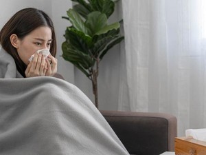 Jangan Terkecoh! Ini Bedanya Gejala Omicron dan Flu Biasa