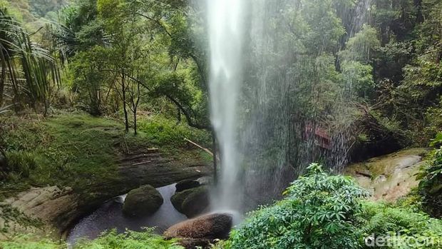 Air terjun di Riau.