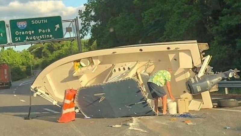 Apes Banget! Saat Keberuntungan Tak Berpihak Pada Orang-orang Ini