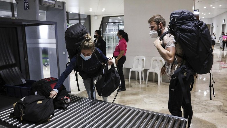 Buka Pintu Internasional, Filipina Kembali Sambut Turis Asing Filipina kembali buka pintu internasional. Turis dari 157 negara yang telah divaksin penuh dan negatif COVID-19 tak diwajibkan karantina saat tiba di Filipina.