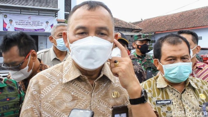 Bupati Purworejo Agus Bastian