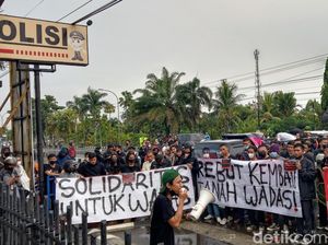 Desak Wadas Steril Polisi, Aliansi Rakyat Geruduk Mapolres Purworejo
