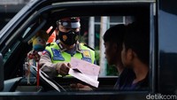Ganjil-genap diberlakukan di Jalan MH Thamrin, Jalan Jenderal Sudirman, Jalan Sisingamangaraja, Jalan Panglima Polim, Jalan Fatmawati dari Simpang Jalan Ketimun 1 sampai Simpang Jalan TB Simatupang, Jalan Tomang Raya, Jalan Jenderal S Parman dari Simpang Jalan Tomang Raya sampai Jalan Gatot Subroto, Jalan Gatot Subroto, Jalan MT Haryono, Jalan HR Rasuna Said, Jalan DI Panjaitan, Jalan Jenderal A Yani dari Simpang Jalan Bekasi Timur Raya sampai Simpang Jalan Perintis Kemerdekaan, dan Jalan Gunung Sahari.