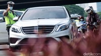 Seperti diketahui, aturan ganjil kembali diberlakukan seiring dengan meningkatnya kasus COVID-19 di Jakarta. Ganjil genap pun diberlakukan di 13 ruas jalan saat Jakarta memberlakukan PPKM level 3. Pada hari ini, mobil dengan pelat genap dilarang melintas di sejumlah ruas jalan Jakarta.