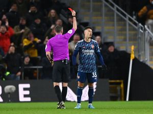 Kacau! Martinelli Dapat Dua Kartu Kuning Sekaligus, Langsung Diusir Wasit